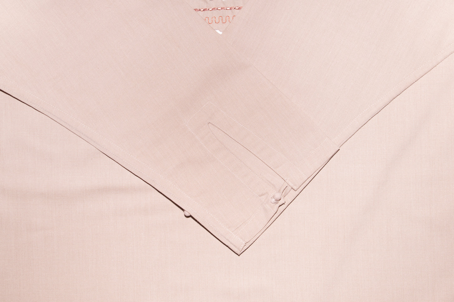 03 - Beige wavy round